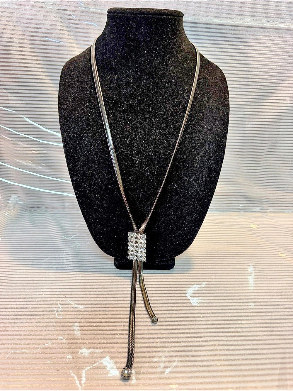 Rhinestone Pendant Necklace in Black & Silver Like New